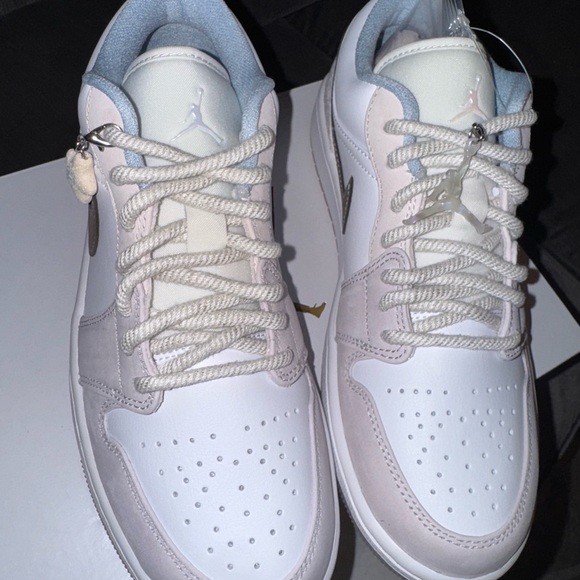 Air Jordan 1 low Women's Pink and White Sneakers - Picture 5 of 9